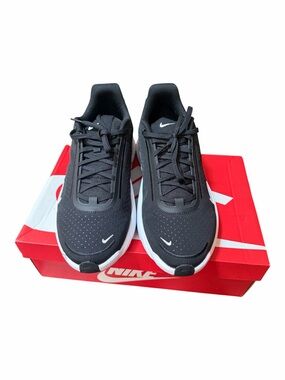 Nike Air Zoom Uptown Black and White Visible Air Cushion Running Sneakers